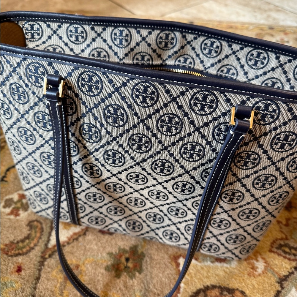 Tory Burch Navy and Gray Tote Bag - Picture 5 of 9